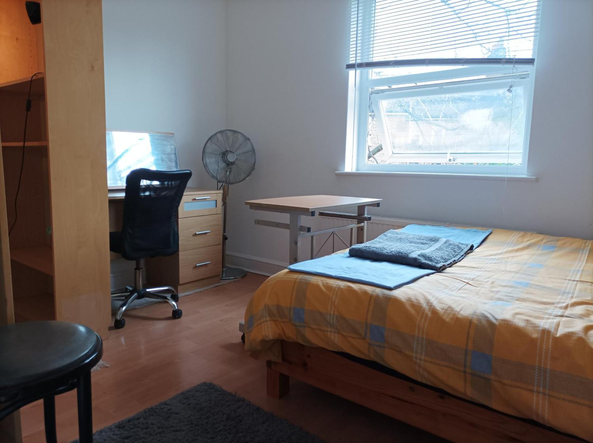 Проживание в семье Unknownrooms *